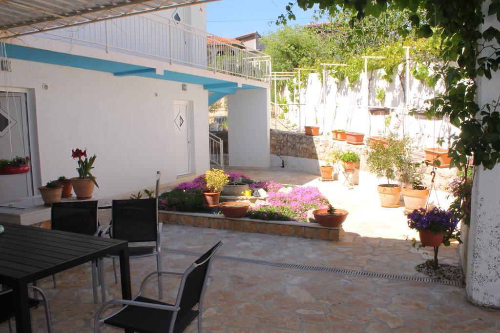 מרינה Apartments Yerkovic מראה חיצוני תמונה