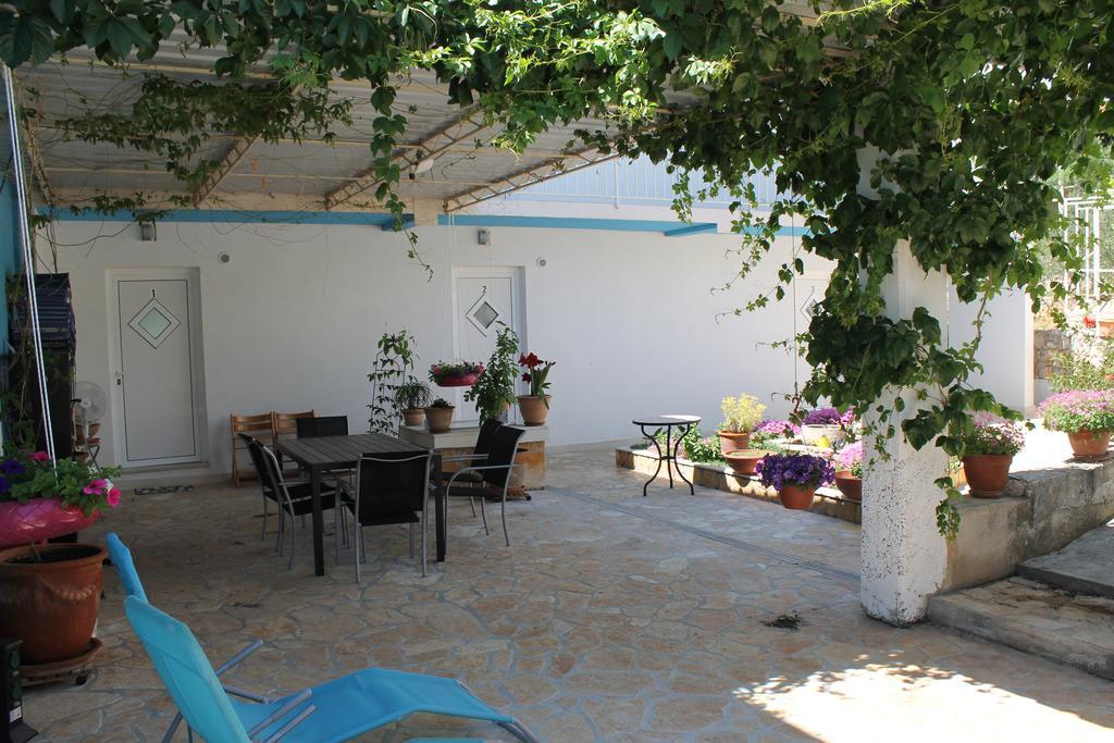 מרינה Apartments Yerkovic מראה חיצוני תמונה